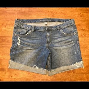Junior’s Mossimo Jean Bermuda Shorts